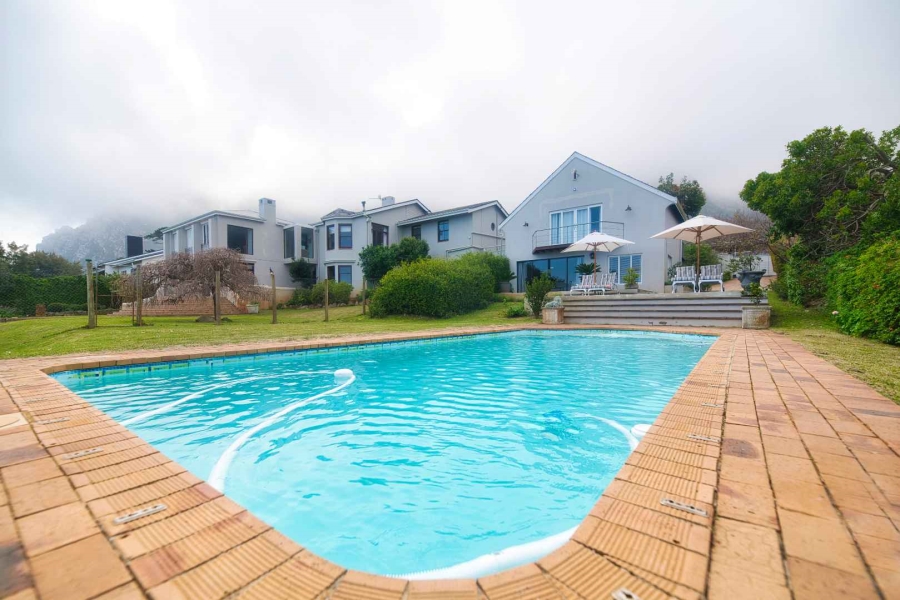 7 Bedroom Property for Sale in Voelklip Western Cape